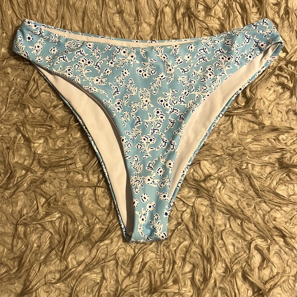 SHEIN bathing suit - Picture 3 of 4